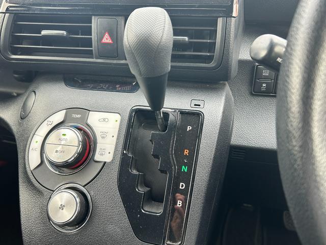 シエンタ ハイブリッドＸ　パワースライドドア・トヨタ純正ナビ・バックカメラ・ビルトインＥＴＣ・Ｂｌｕｅｔｏｏｔｈ・フルセグＴＶ・オートエアコン・電動格納ミラー・ウィンカーミラー・キーレスキー・パワーウィンドウ・横滑り防止装置（36枚目）