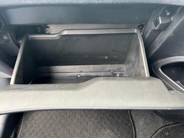 シエンタ ハイブリッドＸ　パワースライドドア・トヨタ純正ナビ・バックカメラ・ビルトインＥＴＣ・Ｂｌｕｅｔｏｏｔｈ・フルセグＴＶ・オートエアコン・電動格納ミラー・ウィンカーミラー・キーレスキー・パワーウィンドウ・横滑り防止装置（59枚目）