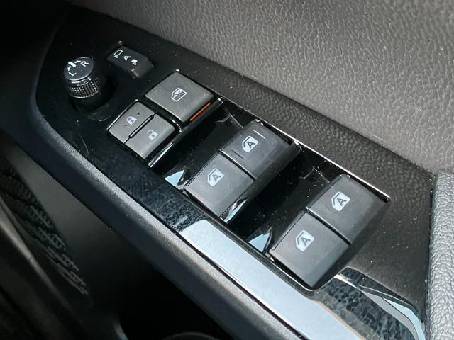 プリウス Ｓセーフティプラス　衝突軽減ブレーキ・クルコン・ヘッドアップディスプレイ・純正ナビ・バックカメラ・ビルトインＥＴＣ・レーンキープ・オートマチックハイビーム・コーナーセンサー・Ｂｌｕｅｔｏｏｔｈ・ＬＥＤヘッドライト・フォグ（39枚目）