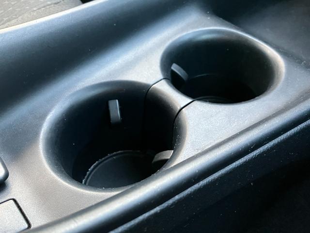 プリウス Ｓセーフティプラス　衝突軽減ブレーキ・クルコン・ヘッドアップディスプレイ・純正ナビ・バックカメラ・ビルトインＥＴＣ・レーンキープ・オートマチックハイビーム・コーナーセンサー・Ｂｌｕｅｔｏｏｔｈ・ＬＥＤヘッドライト・フォグ（40枚目）