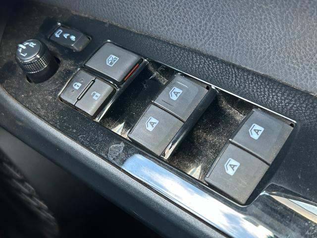 プリウス Sセーフティプラス トヨタセーフティーセンス・バックカメラ・ETC2.0・純正ナビ・LED・ドラレコ・プッシュスタート・純正AW・Bluetooth・クルコン・コーナーセンサー・Pアシスト・フルセグ・LEDフォグ・HUD(38枚目)