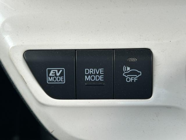 プリウス Sセーフティプラス トヨタセーフティーセンス・バックカメラ・ETC2.0・純正ナビ・LED・ドラレコ・プッシュスタート・純正AW・Bluetooth・クルコン・コーナーセンサー・Pアシスト・フルセグ・LEDフォグ・HUD(41枚目)