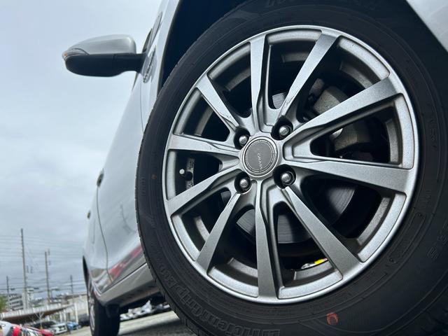 アクア S 衝突軽減・純正ナビ・ビルドインETC・レーンキープ・オートマチックハイビーム・スマートキー・プッシュスタート・Bluetooth・前後ドライブレコーダー・社外AW・オートエアコン・パワーウィンドウ・(14枚目)