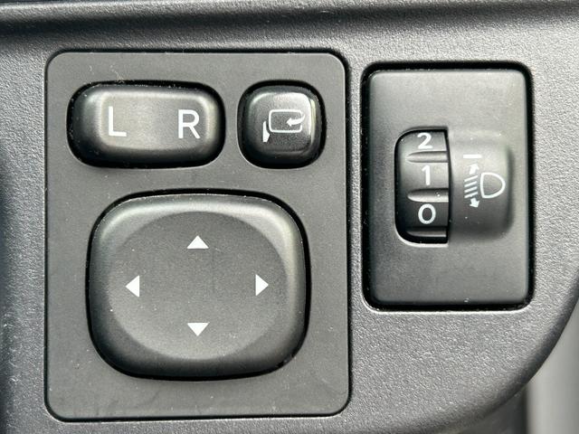 アクア S 衝突軽減・純正ナビ・ビルドインETC・レーンキープ・オートマチックハイビーム・スマートキー・プッシュスタート・Bluetooth・前後ドライブレコーダー・社外AW・オートエアコン・パワーウィンドウ・(32枚目)