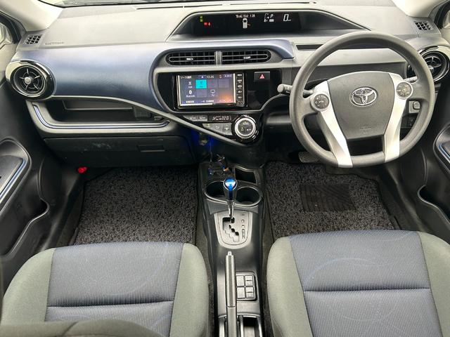 アクア S 衝突軽減・純正ナビ・ビルドインETC・レーンキープ・オートマチックハイビーム・スマートキー・プッシュスタート・Bluetooth・前後ドライブレコーダー・社外AW・オートエアコン・パワーウィンドウ・(60枚目)