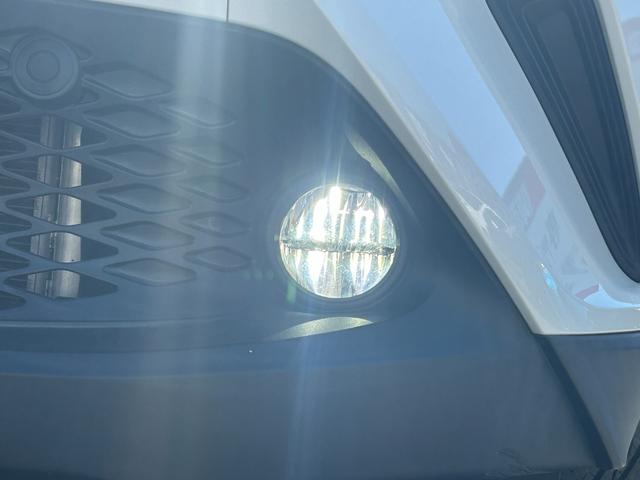 C-HR G 衝突軽減ブレーキ・純正9型ナビ・電子パーキング・シートヒーター・クルコン・ハーフレザー・ブラインドスポットモニター・バックカメラ・ETC・Bluetooth・コーナーセンサー・オートマチックハイビーム(12枚目)