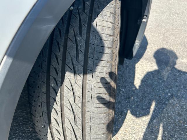 C-HR G 衝突軽減ブレーキ・純正9型ナビ・電子パーキング・シートヒーター・クルコン・ハーフレザー・ブラインドスポットモニター・バックカメラ・ETC・Bluetooth・コーナーセンサー・オートマチックハイビーム(17枚目)