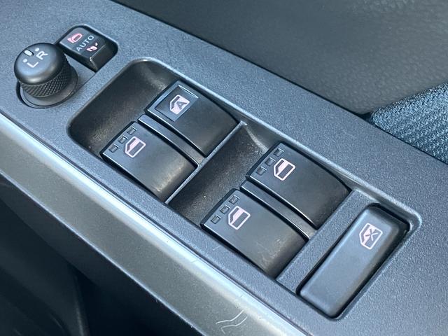 ルーミー カスタムＧ　衝突軽減ブレーキ・両側電動ドア・純正９型ナビ・モデリスタエアロ・社外１７アルミ・クルコン・電子パーキング・Ｂカメラ・ＥＴＣ・シートカバー・ドラレコ・Ｂｌｕｅｔｏｏｔｈ・ＬＥＤヘッド・コーナーセンサー（40枚目）