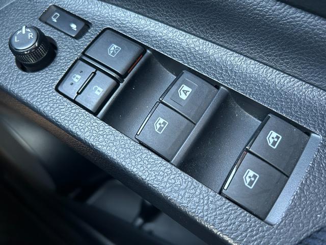 シエンタ ハイブリッドG トヨタセーフティーセンス・両側電動ドア・トヨタ純正ナビ・バックカメラ・ビルトインETC・前後ドラレコ・Bluetooth・フルセグ・レーンキープ・オートマチックハイビーム・プッシュスタート・スマキー(35枚目)