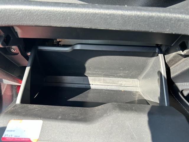 シエンタ ハイブリッドG トヨタセーフティーセンス・両側電動ドア・トヨタ純正ナビ・バックカメラ・ビルトインETC・前後ドラレコ・Bluetooth・フルセグ・レーンキープ・オートマチックハイビーム・プッシュスタート・スマキー(62枚目)