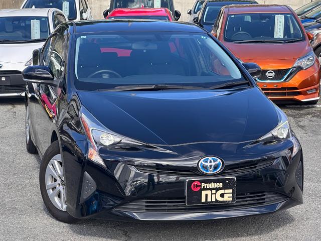 プリウス S トヨタ純正ナビ・Bカメラ・ビルトインETC・Bluetooth・LEDヘッドライト・純正AW・スマートキー・プッシュスタート・オートエアコン・ウィンカーミラー・パワーウィンドウ・アイドリングストップ(6枚目)