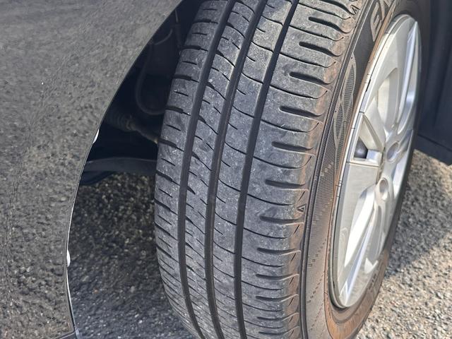 プリウス S トヨタ純正ナビ・Bカメラ・ビルトインETC・Bluetooth・LEDヘッドライト・純正AW・スマートキー・プッシュスタート・オートエアコン・ウィンカーミラー・パワーウィンドウ・アイドリングストップ(16枚目)