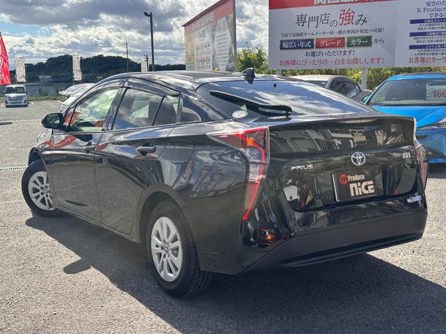 プリウス S トヨタ純正ナビ・Bカメラ・ビルトインETC・Bluetooth・LEDヘッドライト・純正AW・スマートキー・プッシュスタート・オートエアコン・ウィンカーミラー・パワーウィンドウ・アイドリングストップ(21枚目)