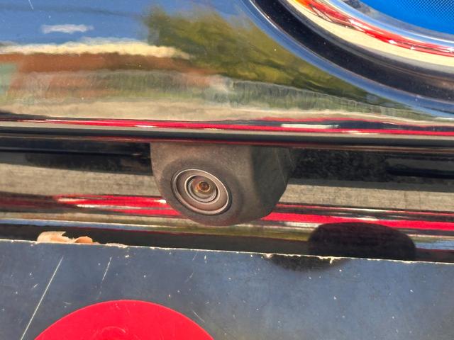 プリウス S トヨタ純正ナビ・Bカメラ・ビルトインETC・Bluetooth・LEDヘッドライト・純正AW・スマートキー・プッシュスタート・オートエアコン・ウィンカーミラー・パワーウィンドウ・アイドリングストップ(25枚目)