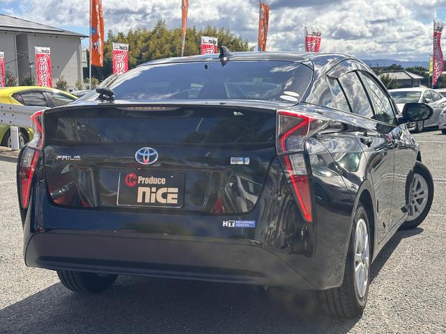 プリウス S トヨタ純正ナビ・Bカメラ・ビルトインETC・Bluetooth・LEDヘッドライト・純正AW・スマートキー・プッシュスタート・オートエアコン・ウィンカーミラー・パワーウィンドウ・アイドリングストップ(31枚目)