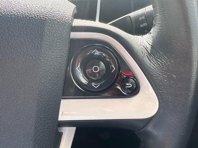 プリウス S トヨタ純正ナビ・Bカメラ・ビルトインETC・Bluetooth・LEDヘッドライト・純正AW・スマートキー・プッシュスタート・オートエアコン・ウィンカーミラー・パワーウィンドウ・アイドリングストップ(49枚目)