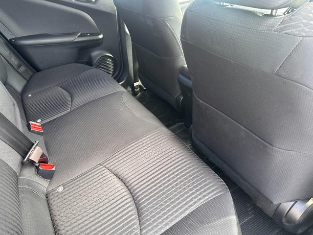 プリウス S トヨタ純正ナビ・Bカメラ・ビルトインETC・Bluetooth・LEDヘッドライト・純正AW・スマートキー・プッシュスタート・オートエアコン・ウィンカーミラー・パワーウィンドウ・アイドリングストップ(54枚目)