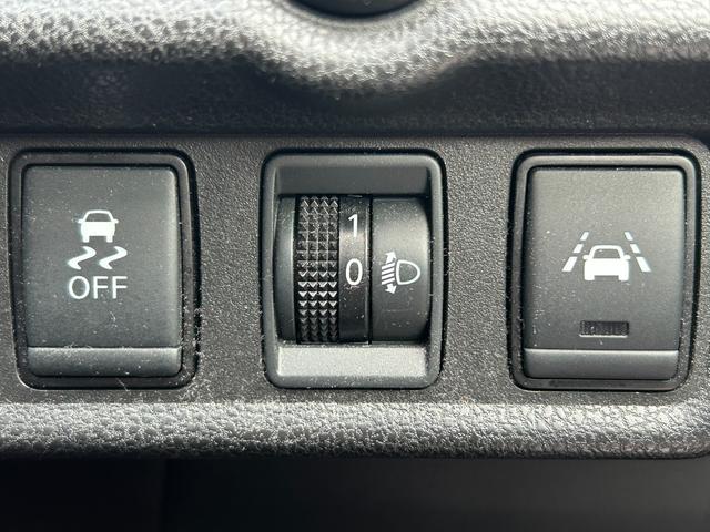 ノート ｅ－パワー　Ｂ　エマージェンシーブレーキ　アラウンドビューモニター　ＥＴＣ　プッシュスタート　レーンキープアシスト　コーナーセンサー　スマキー　デジタルインナーミラー　オーディオ　オートエアコン　電動格納ミラー（33枚目）