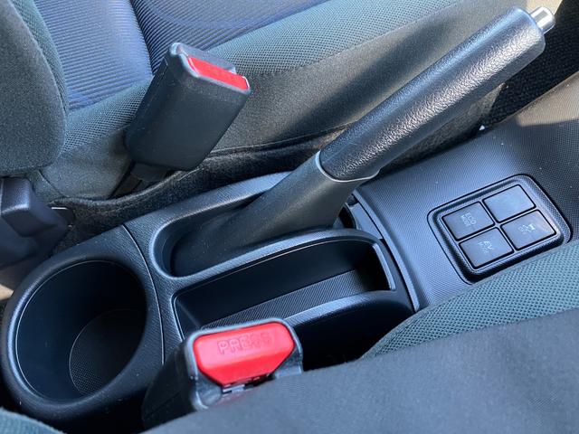 アクア S 社外ナビ・LEDヘッドライト・ビルドインETC・Bluetooth・フォグランプ・フルセグTV・キーレスエントリー ・オートエアコン・ウィンカーミラー・DVD・CD・パワーウィンドウ・横滑り防止装置(37枚目)