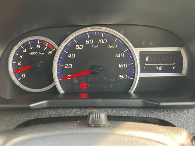 ・広々とした展示場を高台から一望できる開放的なロケーションで、車全体の雰囲気やサイズ感を実際に見ながら比較検討が可能。理想の一台がきっと見つかります