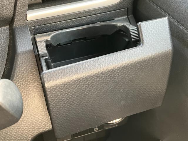 ドリンクホルダーも完備！