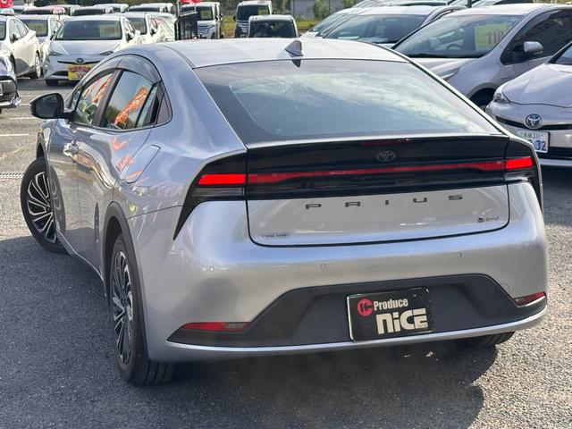 プリウス Ｘ　トヨタセーフティーセンス・８型ＤＡ・電子パーキング・ブラインドスポットＭ・バックカメラ・ＥＴＣ２．０・レーダークルコン・コーナーセンサー・オートマチックハイビーム・Ｂｌｕｅｔｏｏｔｈ・モデリスタＡＷ（17枚目）