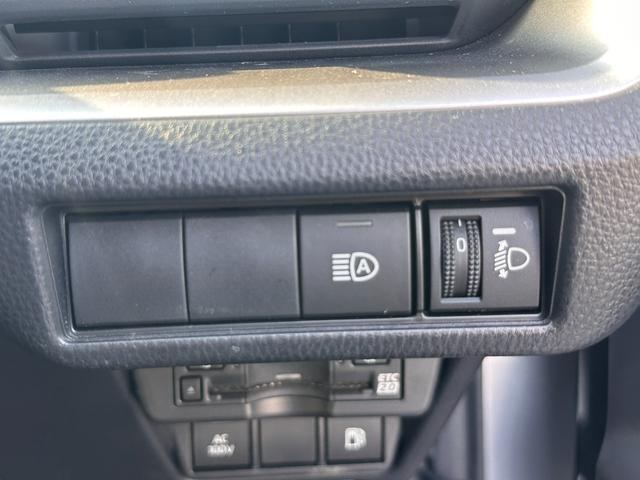 プリウス Ｘ　トヨタセーフティーセンス・８型ＤＡ・電子パーキング・ブラインドスポットＭ・バックカメラ・ＥＴＣ２．０・レーダークルコン・コーナーセンサー・オートマチックハイビーム・Ｂｌｕｅｔｏｏｔｈ・モデリスタＡＷ（34枚目）