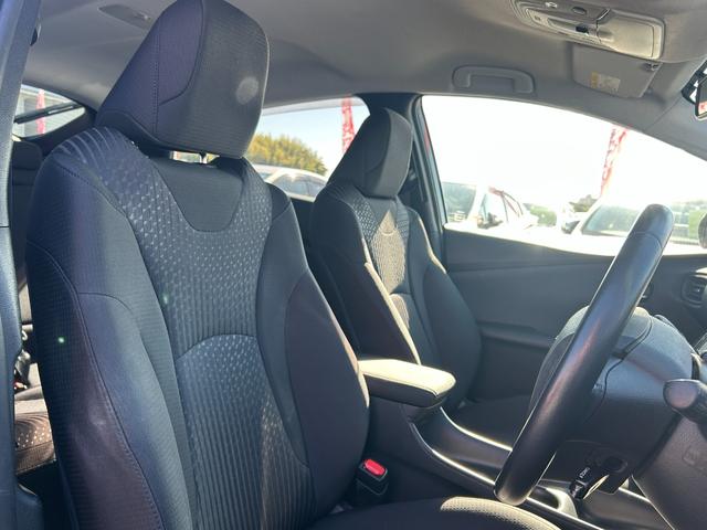プリウス Sセーフティプラス 衝突軽減ブレーキ・純正ナビ・ETC2.0・Bluetooth・Bカメ・レーンキープ・クルコン・オートマチックハイビーム・前後ドライブレコーダー・コーナーセンサー・パーキングアシスト・LEDヘッドライト(54枚目)