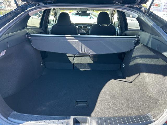 プリウス Sセーフティプラス 衝突軽減ブレーキ・純正ナビ・ETC2.0・Bluetooth・Bカメ・レーンキープ・クルコン・オートマチックハイビーム・前後ドライブレコーダー・コーナーセンサー・パーキングアシスト・LEDヘッドライト(59枚目)