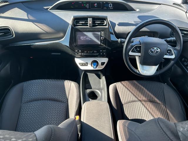プリウス Sセーフティプラス 衝突軽減ブレーキ・純正ナビ・ETC2.0・Bluetooth・Bカメ・レーンキープ・クルコン・オートマチックハイビーム・前後ドライブレコーダー・コーナーセンサー・パーキングアシスト・LEDヘッドライト(65枚目)