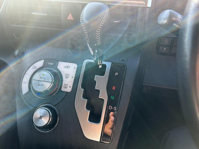 シエンタ Ｇ　トヨタセーフティーセンス・パノラミックビューモニター・ＬＥＤヘッドライト・両側電動ドア・シートヒーター・純正ナビ・ビルトインＥＴＣ・レーンキープ・ドラレコ・Ｂｌｕｅｔｏｏｔｈ・フォグランプ　スマキー（42枚目）