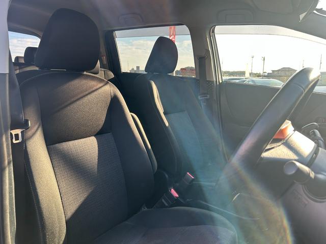 シエンタ Ｇ　トヨタセーフティーセンス・パノラミックビューモニター・ＬＥＤヘッドライト・両側電動ドア・シートヒーター・純正ナビ・ビルトインＥＴＣ・レーンキープ・ドラレコ・Ｂｌｕｅｔｏｏｔｈ・フォグランプ　スマキー（53枚目）