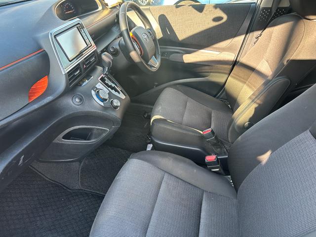 シエンタ Ｇ　トヨタセーフティーセンス・パノラミックビューモニター・ＬＥＤヘッドライト・両側電動ドア・シートヒーター・純正ナビ・ビルトインＥＴＣ・レーンキープ・ドラレコ・Ｂｌｕｅｔｏｏｔｈ・フォグランプ　スマキー（64枚目）