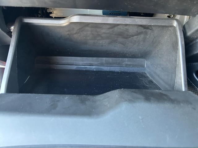 シエンタ Ｇ　トヨタセーフティーセンス・パノラミックビューモニター・ＬＥＤヘッドライト・両側電動ドア・シートヒーター・純正ナビ・ビルトインＥＴＣ・レーンキープ・ドラレコ・Ｂｌｕｅｔｏｏｔｈ・フォグランプ　スマキー（66枚目）