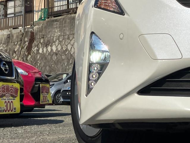 プリウス Ｓセーフティプラス　衝突軽減・純正ナビ・Ｂカメ・ＨＵＤ・Ｂｌｕｅｔｏｏｔｈ・クルコン・レーンキープ・パーキングアシスト・オートハイビーム・コーナーセンサー・ＬＥＤヘッドライト・フォグランプ・スマートキー・プッシュスタート（13枚目）