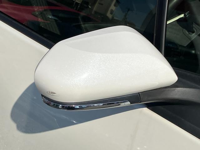 プリウス Ｓセーフティプラス　衝突軽減・純正ナビ・Ｂカメ・ＨＵＤ・Ｂｌｕｅｔｏｏｔｈ・クルコン・レーンキープ・パーキングアシスト・オートハイビーム・コーナーセンサー・ＬＥＤヘッドライト・フォグランプ・スマートキー・プッシュスタート（15枚目）