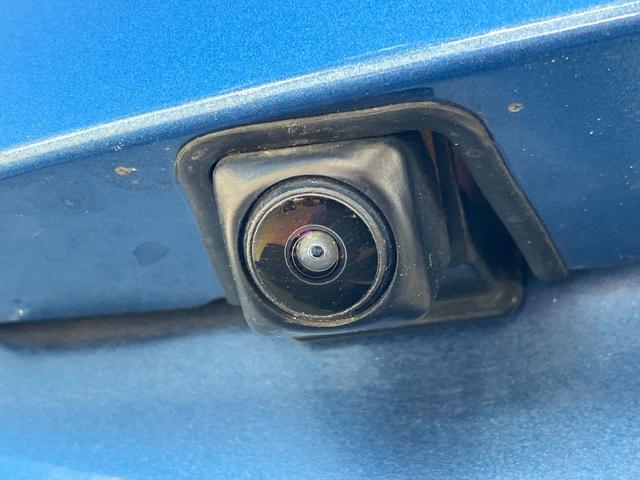 �o�b�N�J�����t���Œ��Ԃ����S�I