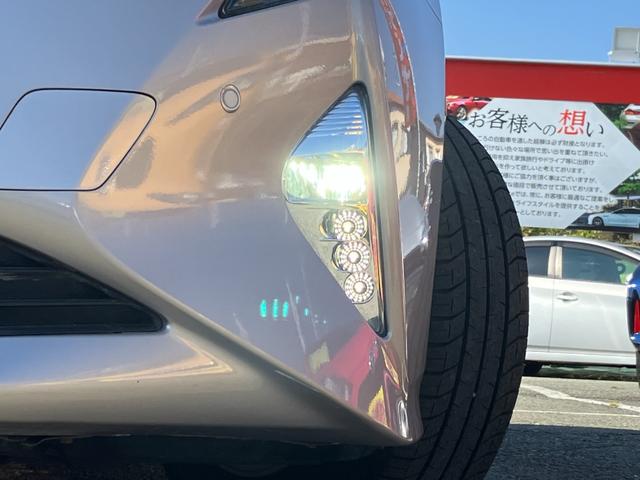 プリウス Ｓセーフティプラス　トヨタセーフティーセンス・ヘッドアップディスプレイ・社外ナビ・バックカメラ・ビルトインＥＴＣ・クルコン・前後ドラレコ・コーナーセンサー・パーキングアシスト・オートマチックハイビーム・レーンキープ・ＣＤ（12枚目）