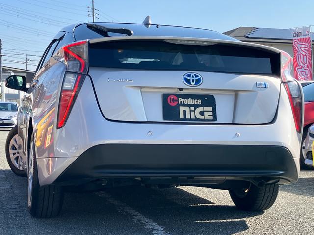 プリウス Ｓセーフティプラス　トヨタセーフティーセンス・ヘッドアップディスプレイ・社外ナビ・バックカメラ・ビルトインＥＴＣ・クルコン・前後ドラレコ・コーナーセンサー・パーキングアシスト・オートマチックハイビーム・レーンキープ・ＣＤ（18枚目）