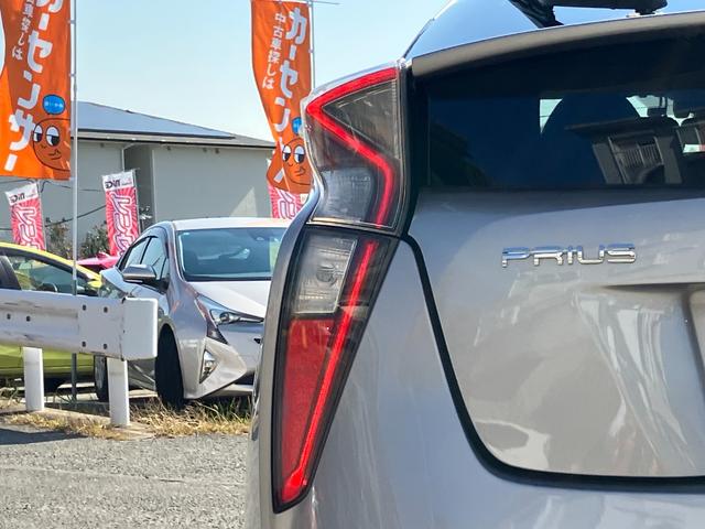 プリウス Ｓセーフティプラス　トヨタセーフティーセンス・ヘッドアップディスプレイ・社外ナビ・バックカメラ・ビルトインＥＴＣ・クルコン・前後ドラレコ・コーナーセンサー・パーキングアシスト・オートマチックハイビーム・レーンキープ・ＣＤ（24枚目）