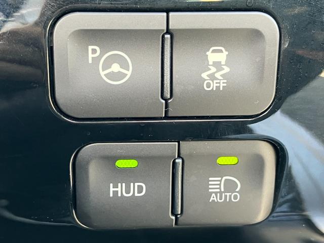 プリウス Ｓセーフティプラス　トヨタセーフティーセンス・ヘッドアップディスプレイ・社外ナビ・バックカメラ・ビルトインＥＴＣ・クルコン・前後ドラレコ・コーナーセンサー・パーキングアシスト・オートマチックハイビーム・レーンキープ・ＣＤ（35枚目）