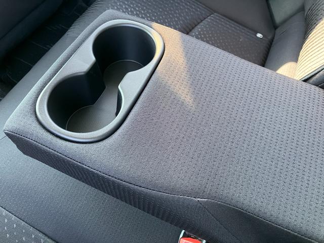 プリウス Ｓセーフティプラス　トヨタセーフティーセンス・ヘッドアップディスプレイ・社外ナビ・バックカメラ・ビルトインＥＴＣ・クルコン・前後ドラレコ・コーナーセンサー・パーキングアシスト・オートマチックハイビーム・レーンキープ・ＣＤ（60枚目）