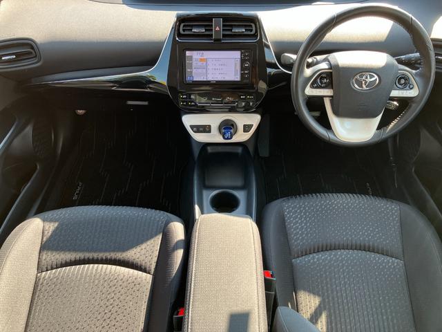 プリウス Ｓセーフティプラス　トヨタセーフティーセンス・ヘッドアップディスプレイ・社外ナビ・バックカメラ・ビルトインＥＴＣ・クルコン・前後ドラレコ・コーナーセンサー・パーキングアシスト・オートマチックハイビーム・レーンキープ・ＣＤ（61枚目）