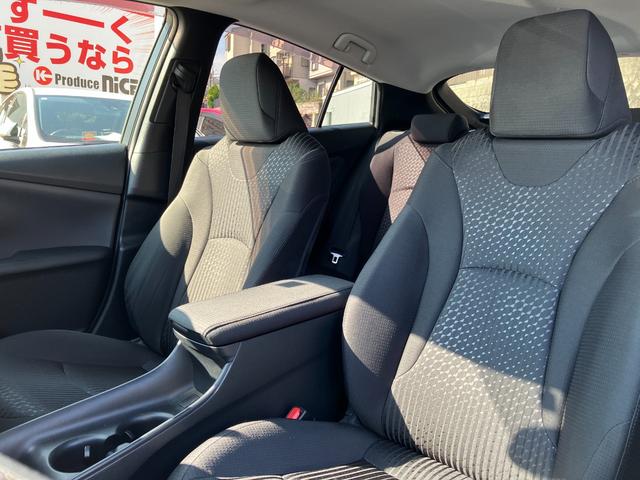 プリウス Ｓセーフティプラス　トヨタセーフティーセンス・ヘッドアップディスプレイ・社外ナビ・バックカメラ・ビルトインＥＴＣ・クルコン・前後ドラレコ・コーナーセンサー・パーキングアシスト・オートマチックハイビーム・レーンキープ・ＣＤ（63枚目）