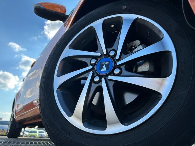 アクア Ｓ　プッシュスタート・スマートキー・トヨタ純正ナビ・バックカメラ　・デリスタ１５アルミホイール・Ｂｌｕｅｔｏｏｔｈ・オートエアコン・電動格納ミラー・ウィンカーミラー・横滑り防止装置・モード切替・パワステ（14枚目）