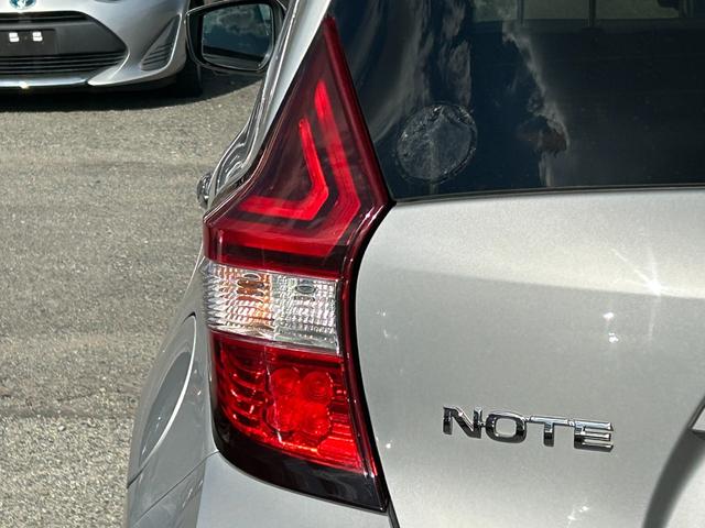 ノート ｅ－パワー　Ｘ　エマージェンシーブレーキ・純正ナビ・アラウンドビューモニター・ＥＴＣ・Ｂｌｕｅｔｏｏｔｈ・ＬＥＤヘッドライト・レーンキープ・純正ＡＷ・コーナーセンサー・ドライブレコーダー・フルセグＴＶ・スマートキー（22枚目）
