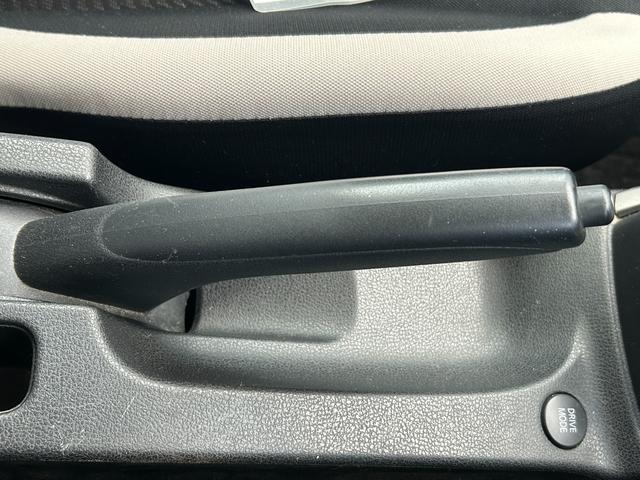 ノート ｅ－パワー　Ｘ　エマージェンシーブレーキ・純正ナビ・アラウンドビューモニター・ＥＴＣ・Ｂｌｕｅｔｏｏｔｈ・ＬＥＤヘッドライト・レーンキープ・純正ＡＷ・コーナーセンサー・ドライブレコーダー・フルセグＴＶ・スマートキー（37枚目）