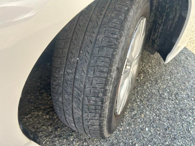 プリウス Ｓ　衝突軽減ブレーキ・純正ナビ・バックカメラ・ＬＥＤヘッドライト・純正アルミホイール・レーンキープアシスト・オートマチックハイビーム・コーナーセンサー・クルコン・Ｂｌｕｅｔｏｏｔｈ・プッシュスタート・（15枚目）