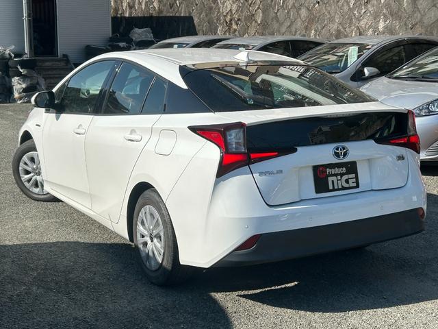 プリウス Ｓ　衝突軽減ブレーキ・純正ナビ・バックカメラ・ＬＥＤヘッドライト・純正アルミホイール・レーンキープアシスト・オートマチックハイビーム・コーナーセンサー・クルコン・Ｂｌｕｅｔｏｏｔｈ・プッシュスタート・（19枚目）