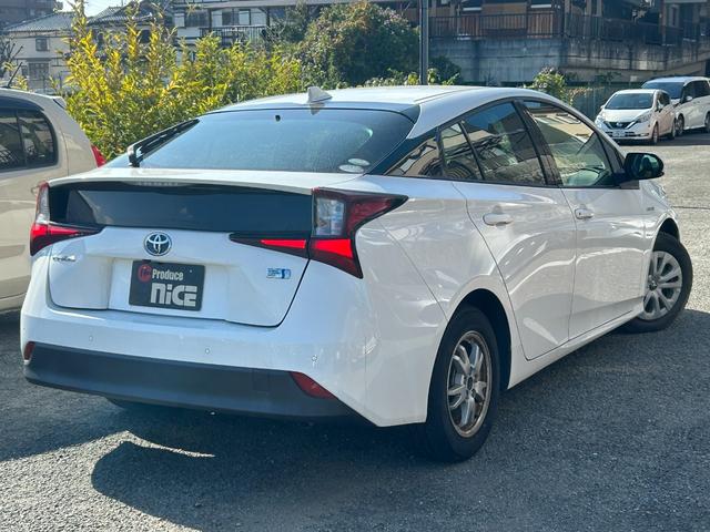 プリウス Ｓ　衝突軽減ブレーキ・純正ナビ・バックカメラ・ＬＥＤヘッドライト・純正アルミホイール・レーンキープアシスト・オートマチックハイビーム・コーナーセンサー・クルコン・Ｂｌｕｅｔｏｏｔｈ・プッシュスタート・（30枚目）